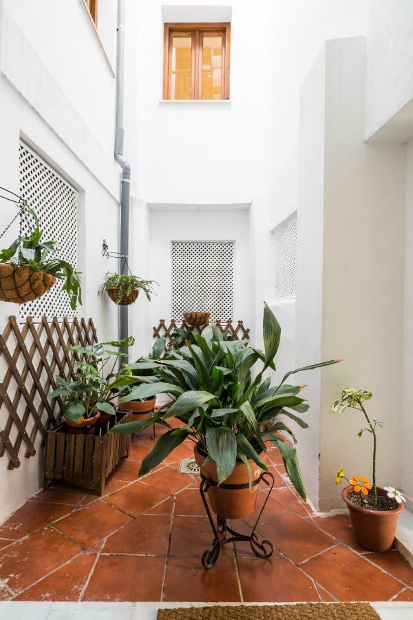 Livings En Elvira Centro Apartment Granada Bagian luar foto